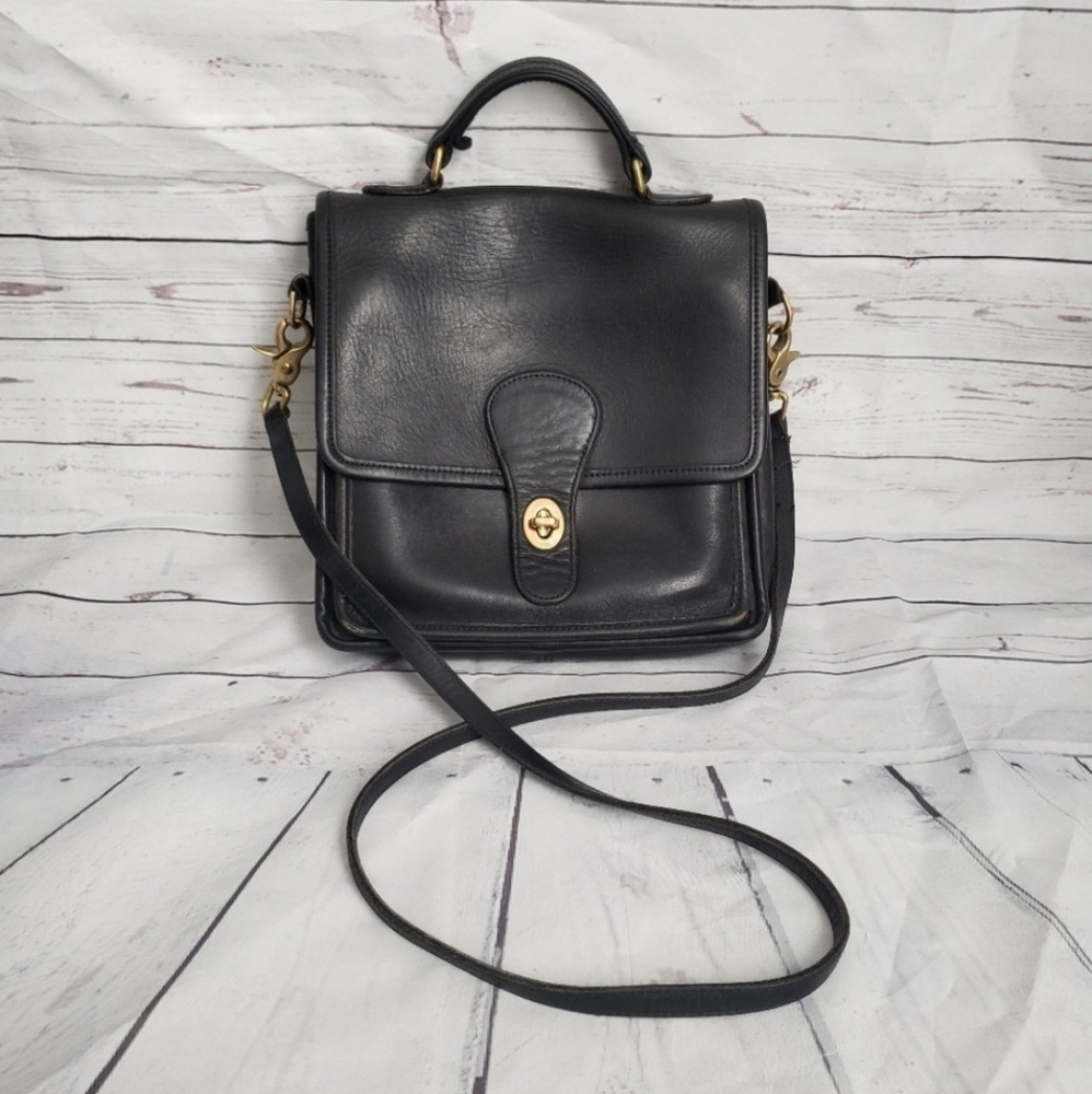Vintage Coach crossbody bag 9×9